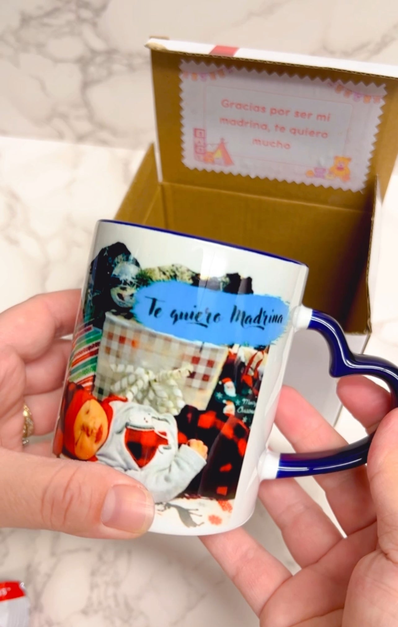 Taza personalizada con asa de corazón